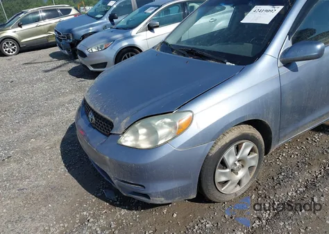 2004 Toyota Matrix Xr z USA, uszkodzony, nr VIN 2T1LR32E04C226080